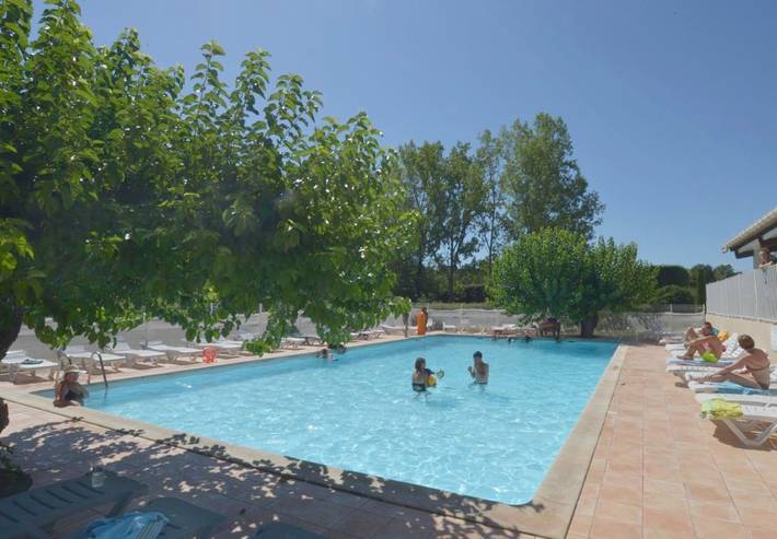 Camping pour 4 personnes, avec Terrasse et Piscine