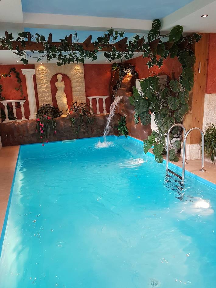 Ferienwohnung für 4 Personen, mit Balkon und Whirlpool sowie Pool und Sauna im Frankenwald