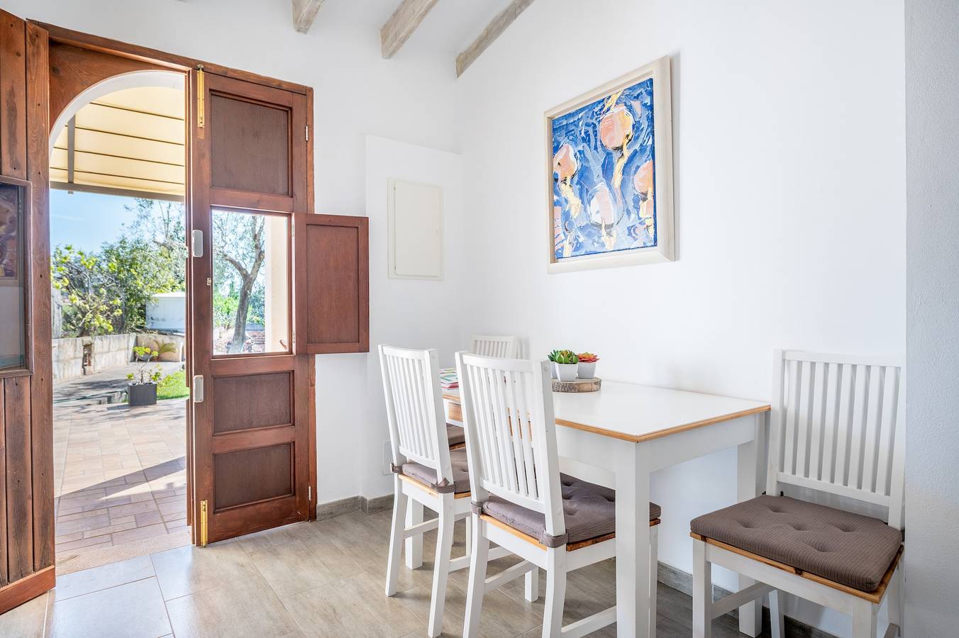 Maison de vacances Ses Oliveres vue sur les montagnes, Wi-Fi, climatisation, terrasse et jardin in Pollença Town, Pollença