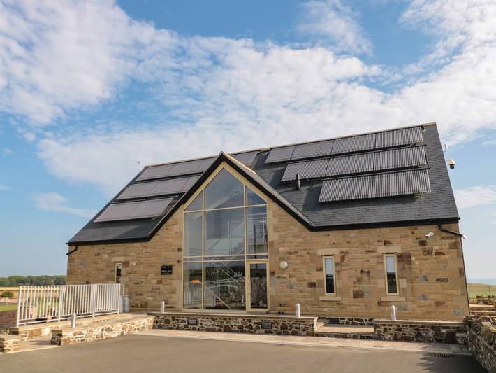 Apartment for 2 people, with Pool in Northumberland Coast
