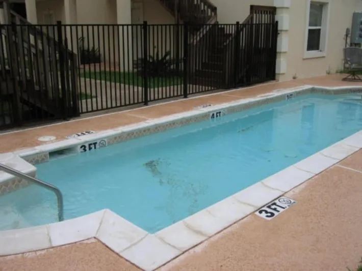 Apartamento de vacaciones para 6 personas, con piscina y jardín - 1