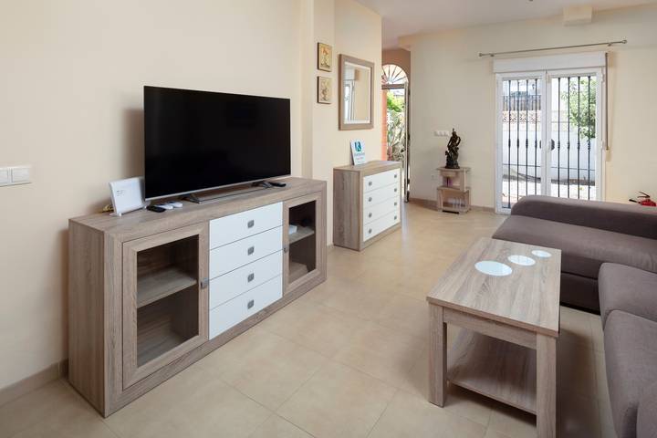 Holiday Home 'Villa Ju-mi' with Mountain View and Wi-Fi in Alcaucín, Cordillera Penibética