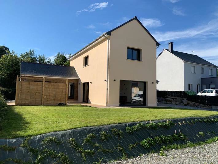 Gîte pour 6 personnes, avec jacuzzi et jardin, adapté aux familles dans Bonchamp-lès-Laval