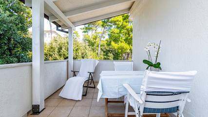 Ferienwohnung für 2 Personen, mit Terrasse und Ausblick in Banjol