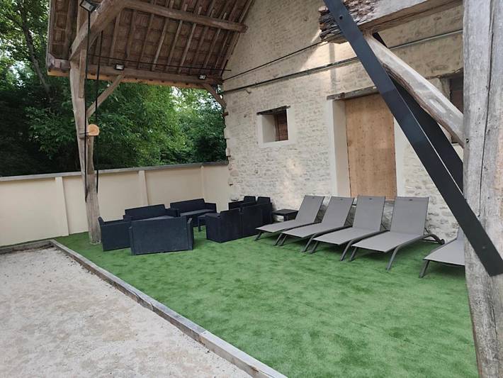 Location de vacances pour 13 personnes, avec piscine et jacuzzi à Chablis - 2