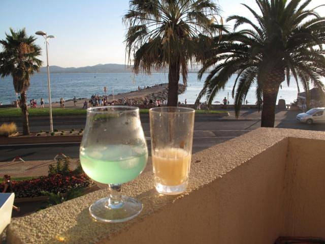 Gîte pour 6 personnes, avec Balcon ainsi que Terrasse et Vue dans Plage Beau Rivage Saint Raphael