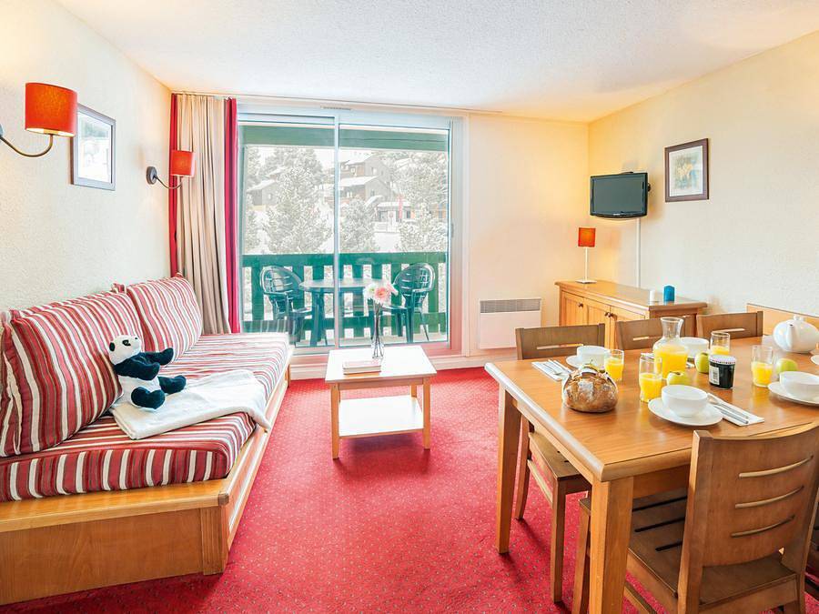 Pierre & Vacances Résidence Le Sequoïa - Appartement 6 personnes - (max 3 adultes) Standard in Bolquère, Parc naturel régional des Pyrénées catalanes