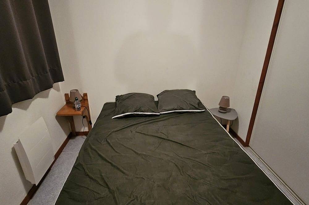 Entire apartment, Appartement 6-8 Personnes Saint Jean D'arves Avec vue sur les Aiguilles D'arves in Saint-Jean-d'Arves, Saint-Jean-de-Maurienne region