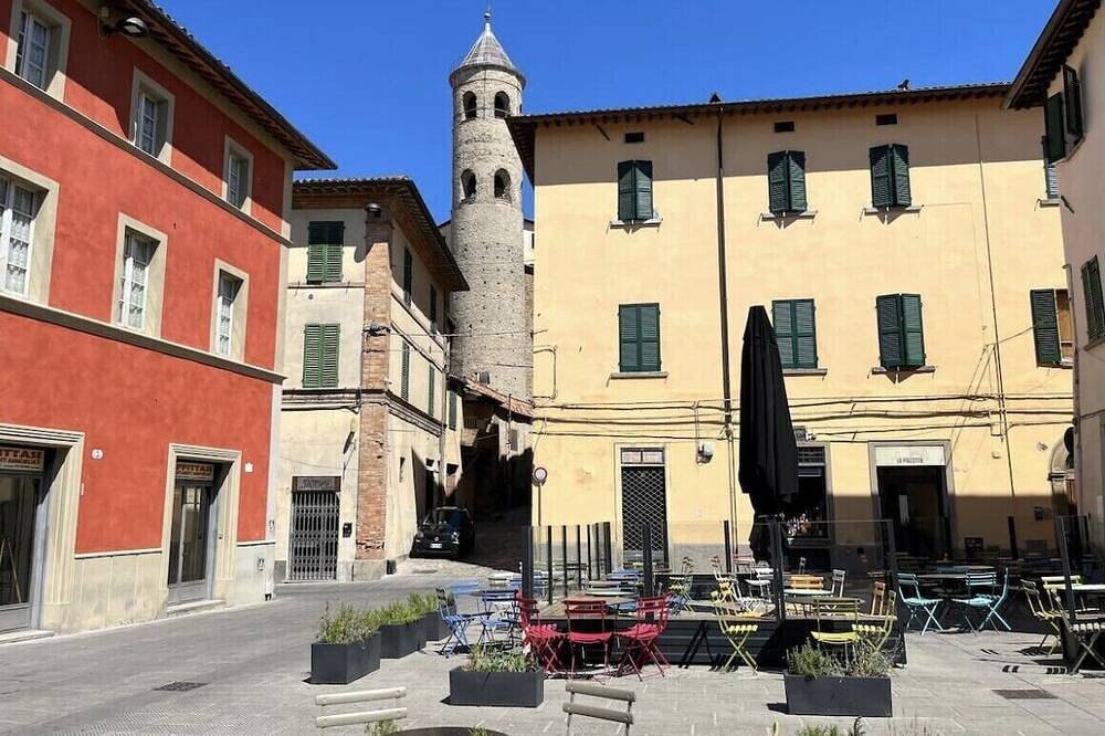 Entire apartment, The House In The Little Square in Città di Castello, Valtiberina