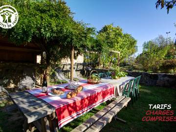 Gîte pour 12 personnes, avec jardin à Saint-Didier-sur-Rochefort
