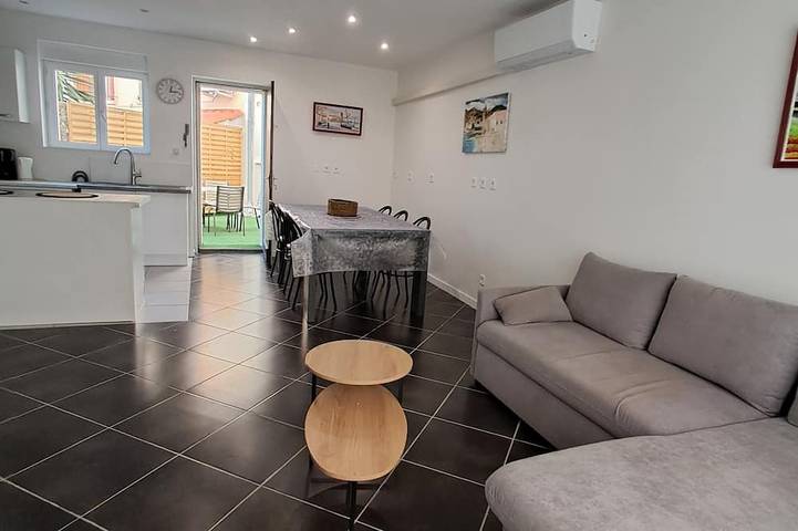 Location de vacances pour 6 personnes, avec jardin à Corneilla-del-Vercol