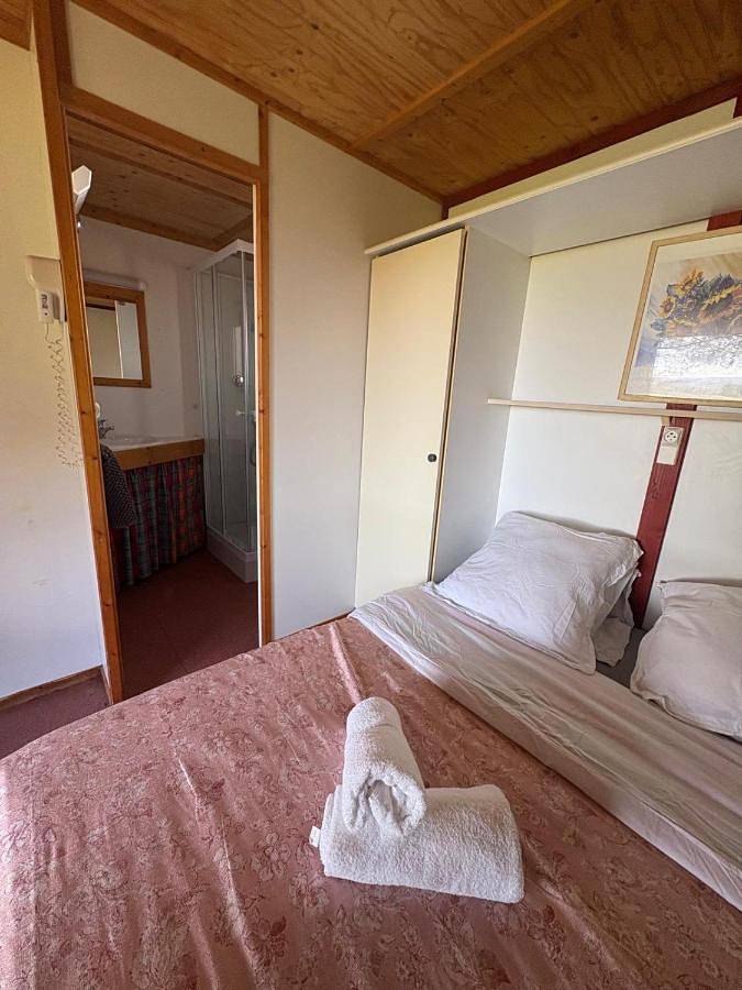 Chalet pour 5 personnes, avec terrasse ainsi que piscine et vue dans le Gers - 3