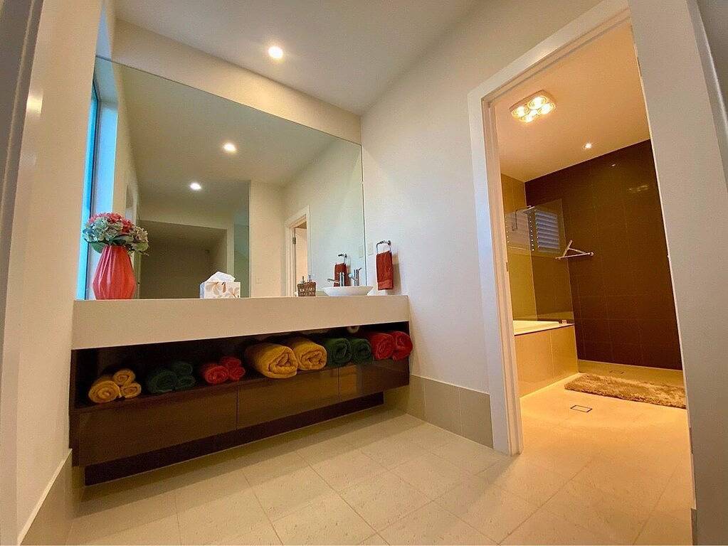 5 Star- Luxurious West Beach holiday home with pool - 100 mtrs from the Beach! in Adelaide, South Australia