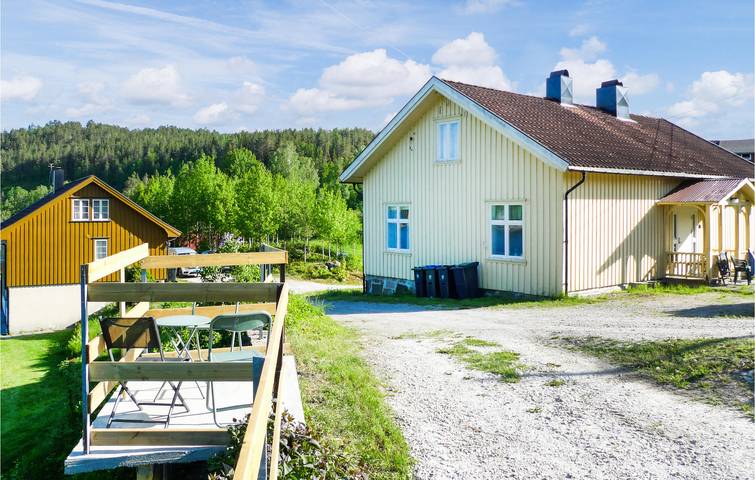 Ferienhaus für 8 Personen mit Garten in Drangedal