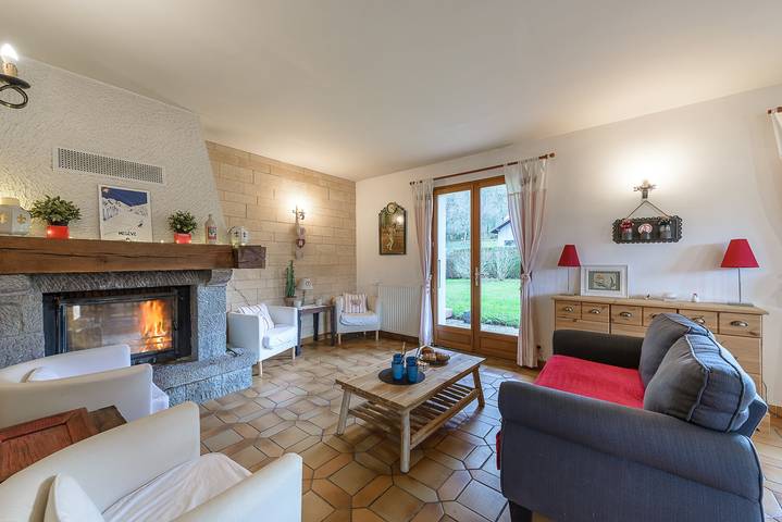 Location de vacances pour 6 personnes, avec terrasse et jardin à Duingt - 4