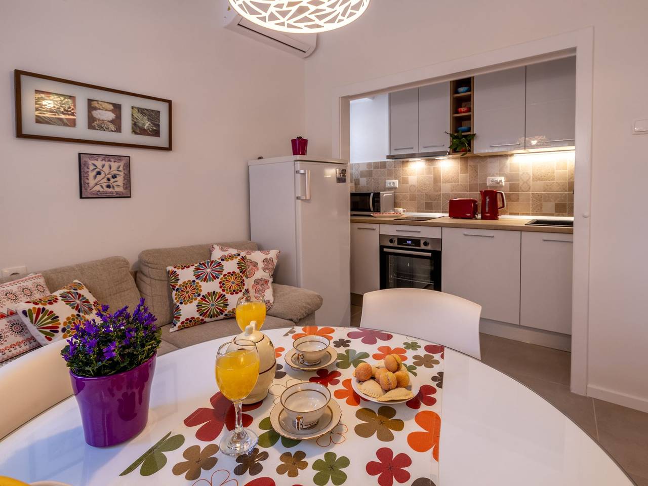 Ganze Wohnung, Apartment mit kleiner Terrasse in Makarska, Makarska Riviera