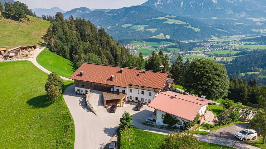 Hütte für 4 Personen, mit Garten in Söll