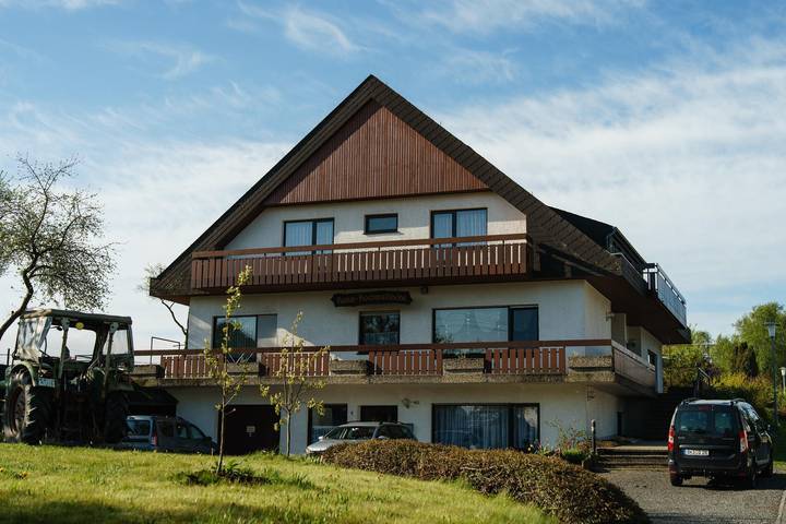 Pension für 2 Personen, mit Balkon und Terrasse sowie Garten in Morbach