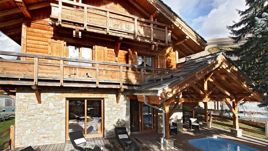 Chalet pour 15 personnes, avec piscine ainsi que balcon et sauna dans Les Deux Alpes