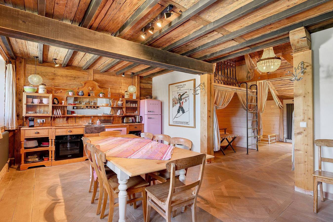 Entire apartment, Apartment 'L'annexe Du Château Des Girards' with Mountain View in Lans-en-Vercors, Parc naturel régional du Vercors