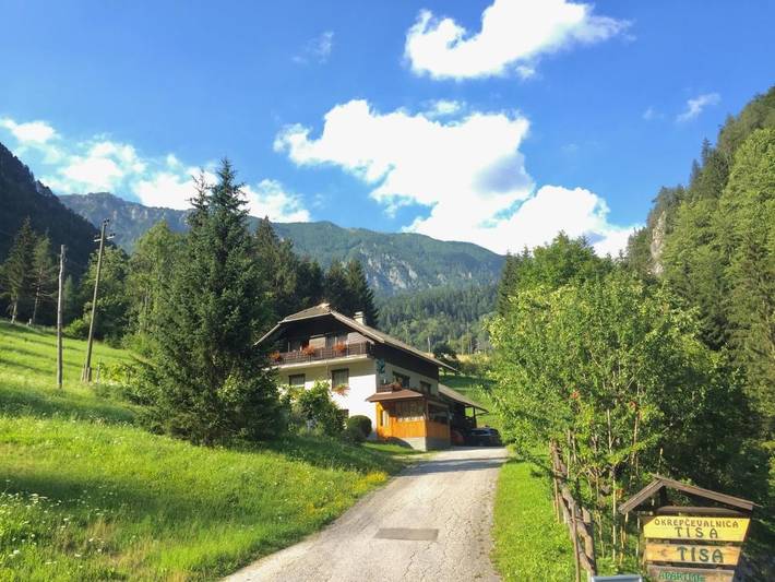 Gîte pour 5 personnes, avec Balcon ainsi que Terrasse et Vue à Solčava