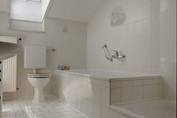 Ganze Wohnung, Ferienwohnung Kampenwand, 55 qm Obergeschoss, 2 separate Schlafzimmer in Riedering, Chiemgauer Alpen