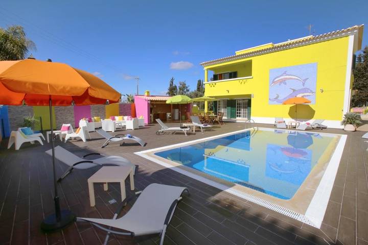 Villa voor 10 personen, with Balkon and Whirlpool as well as Terras and Tuin in Silves