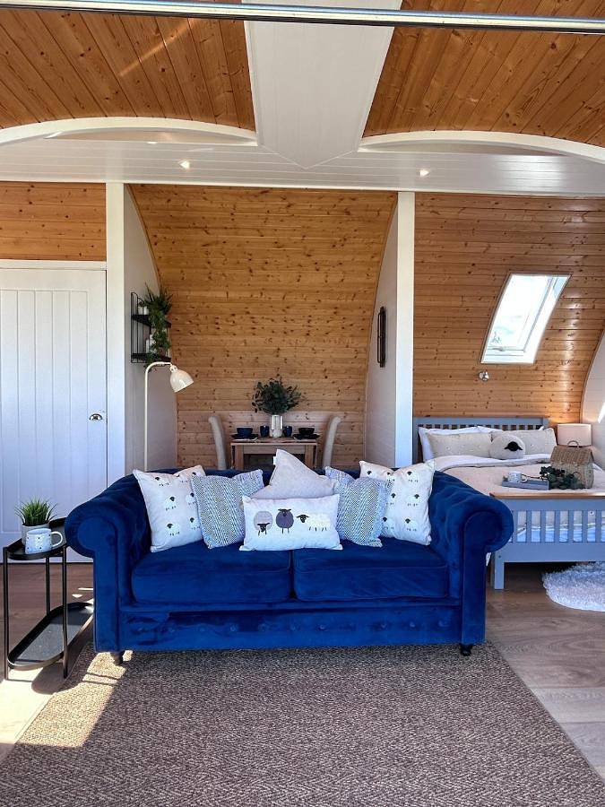 Entire apartment, Woolly lodge Glamping Pod in West Yorkshire