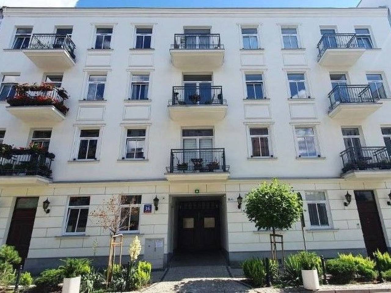 Entire apartment, Besserer Platz: Klassisches Warschau in Warsaw, Masovia