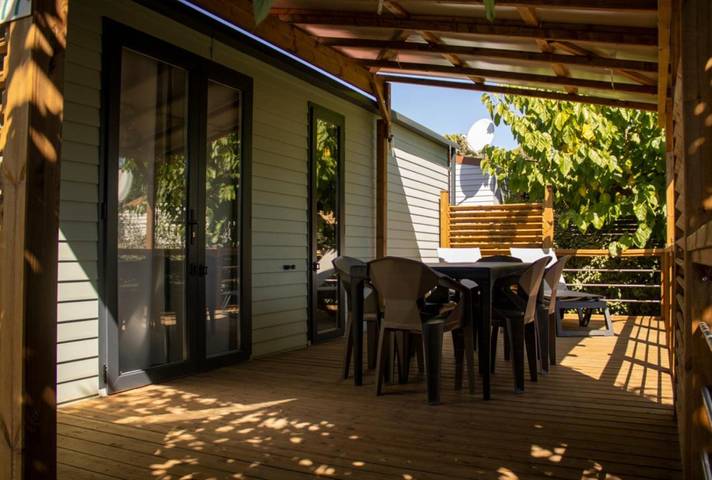 Location de vacances pour 6 personnes, avec bassin pour enfant ainsi que piscine et terrasse, animaux acceptés à Bessan - 3