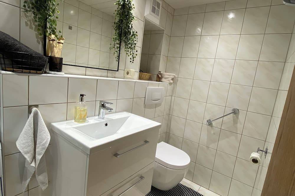 Ganze Wohnung, Art-Apartment‘s Tirol - mit Balkon-Küche-Parkplatz in Brixlegg, Kitzbüheler Alpen