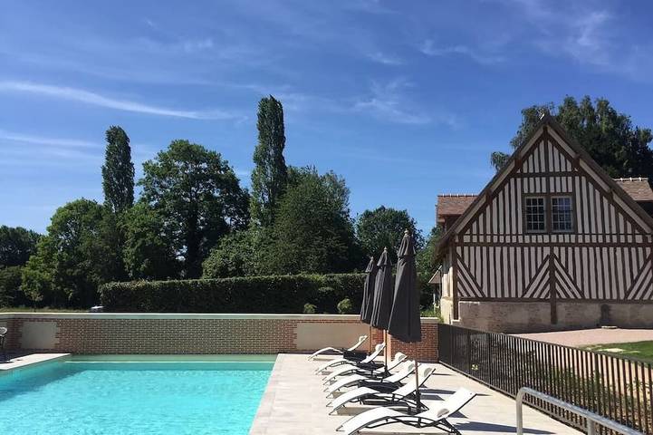 Hôtel pour 2 personnes, avec piscine ainsi que sauna et jardin