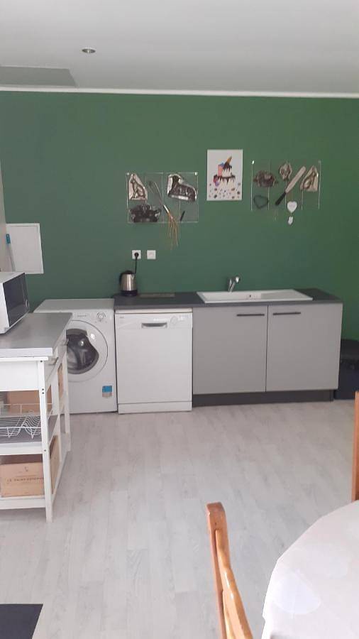 Location de vacances pour 3 personnes, avec vue ainsi que terrasse et jardin à Bourthes - 4