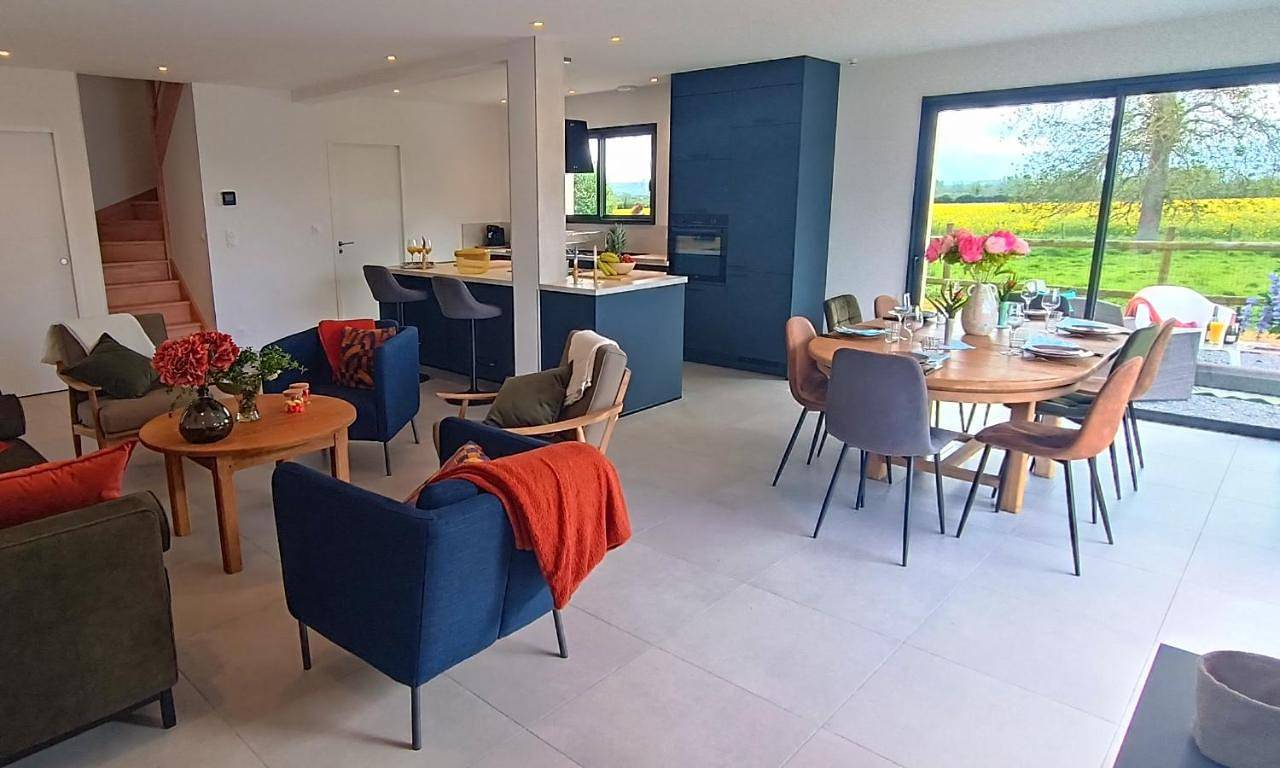 Maison neuve proche plage avec parking gratuit et privé à 5 min du musée de la Batterie de Merville in Gonneville-en-Auge, Caen und Umgebung
