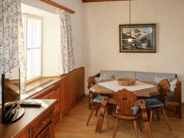 Ferienwohnung für 4 Personen, mit Terrasse und Sauna sowie Ausblick und Garten in Fließ - 3