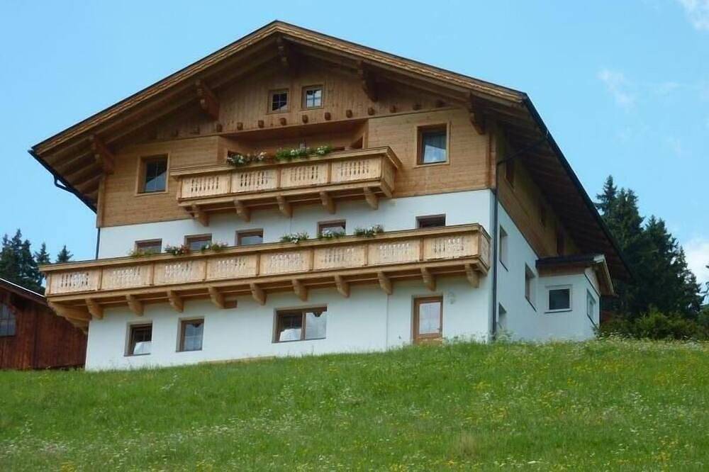 Ganze Wohnung, Kleiner Bergbauernhof, traumhaftes Bergpanorama, ruhig, sonnig in Villgratner Berge, Assling