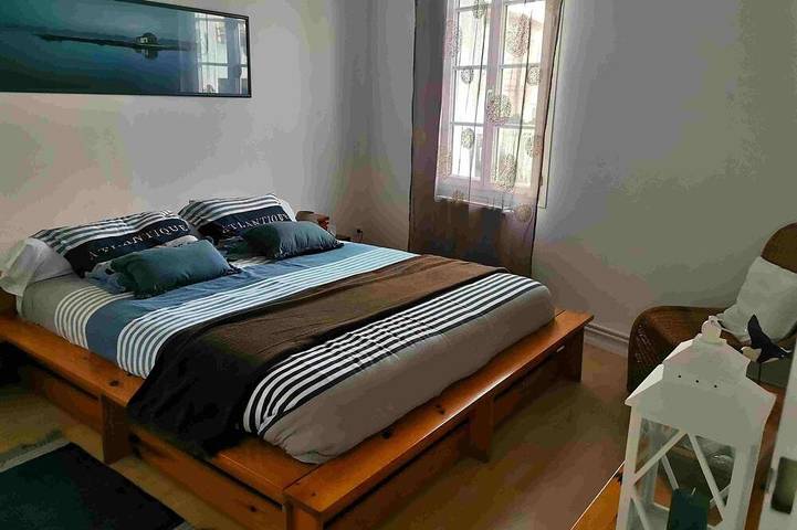 Location de vacances pour 8 personnes, avec jardin à Saintes - 2