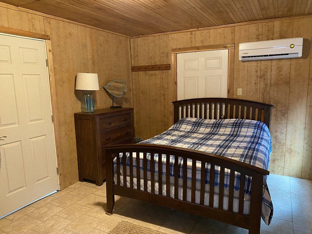 The Eagles Nest located in Fairmont off Hwy 3315 in Toledo Bend Reservoir