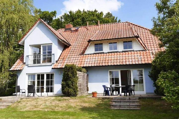 Ganze Wohnung, Ferienwohnung im Blauen Haus in Putbus in Putbus, Rügen
