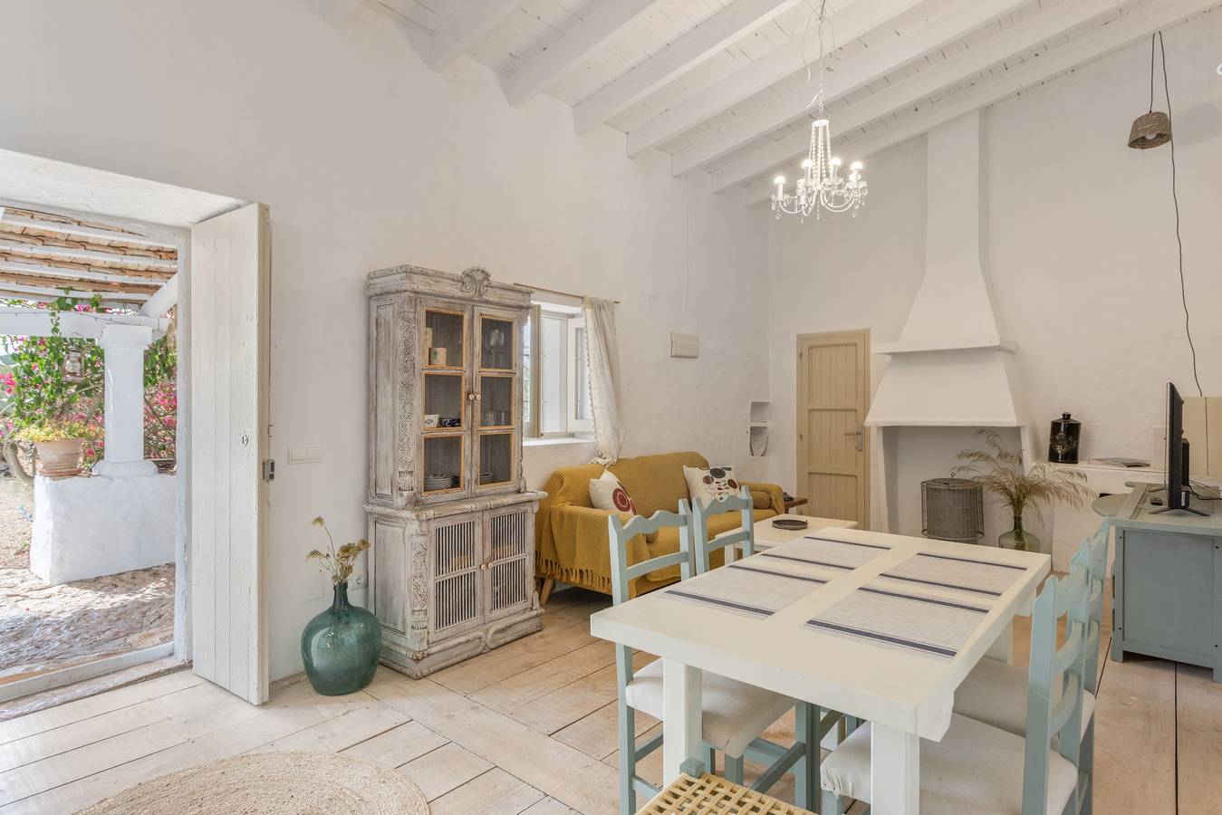 Country House 'Vicent' with Private Terrace and Garden in Formentera, Coast of Formentera