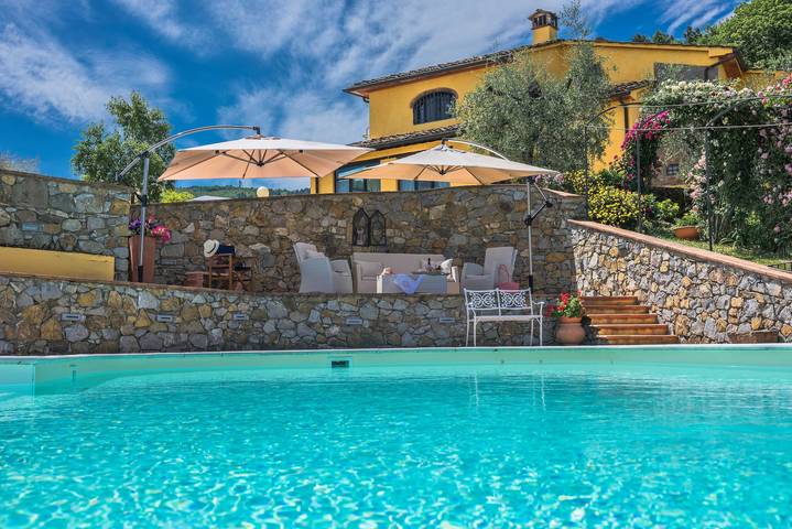 Villa 'Podere Bucigattolo' met privé zwembad, wifi en airconditioning in Serravalle Pistoiese, Provincie Pistoia