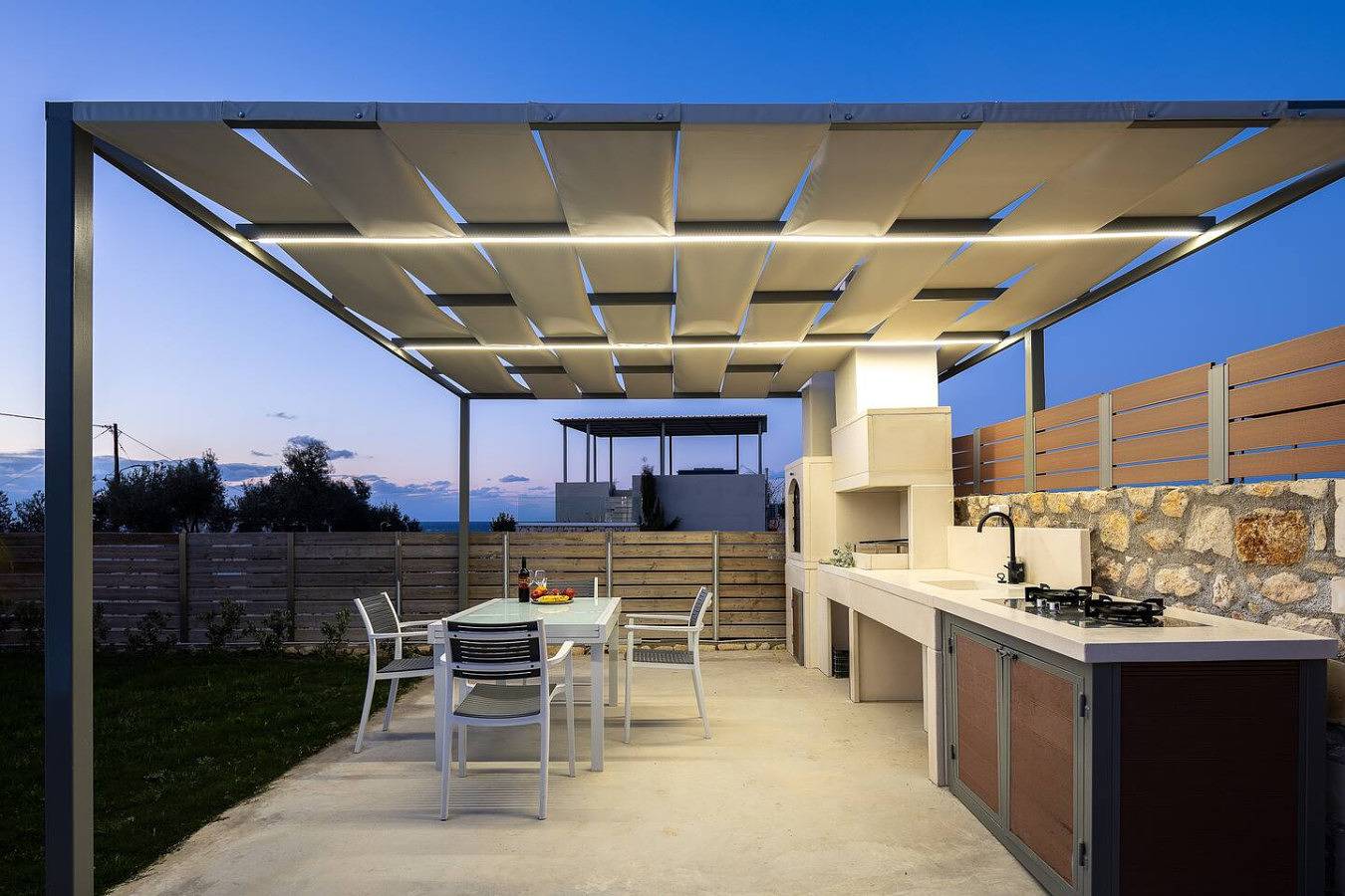 Stylish Villa w/ Heated Pool & Bbq, near Rethymno in Rethymno und Umgebung