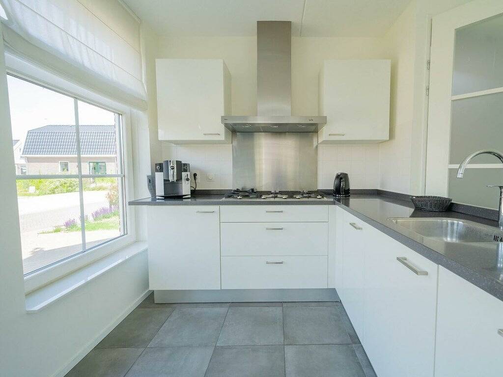 Ferienhaus in Uitdam mit Terrasse in Markermeer