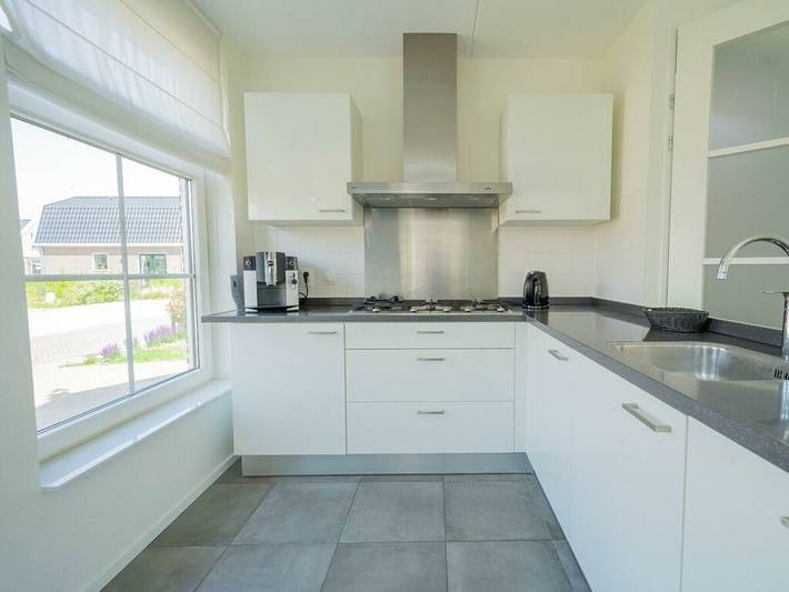 Ferienhaus in Uitdam mit Terrasse in Markermeer