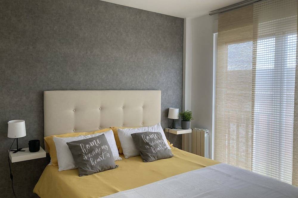 Villa rural3mijarojos garden and private pool -Central Cantabria  in Cartes, Cantabrian Coast