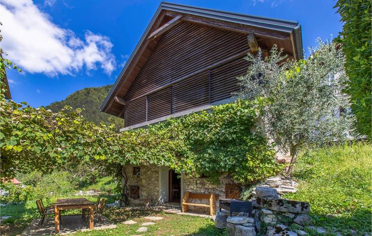 Location de vacances pour 5 personnes, avec Terrasse et Jardin ainsi que Sauna et Vue à Tolmin