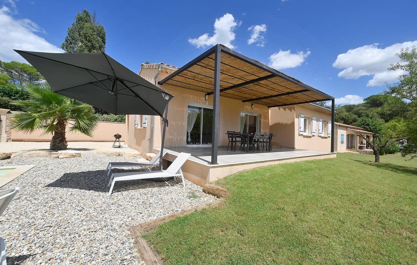 Saint-Laurent Apt avec AC, Piscine, Jardin et Parking 1.5km du centre ville in Saint-Michel-d'Euzet, Région de Nîmes