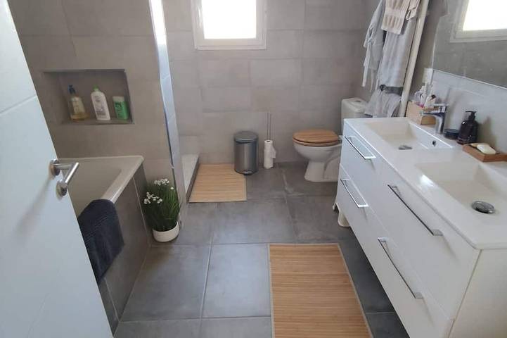 Location de vacances pour 8 personnes, avec jardin à Beauvoisin - 4