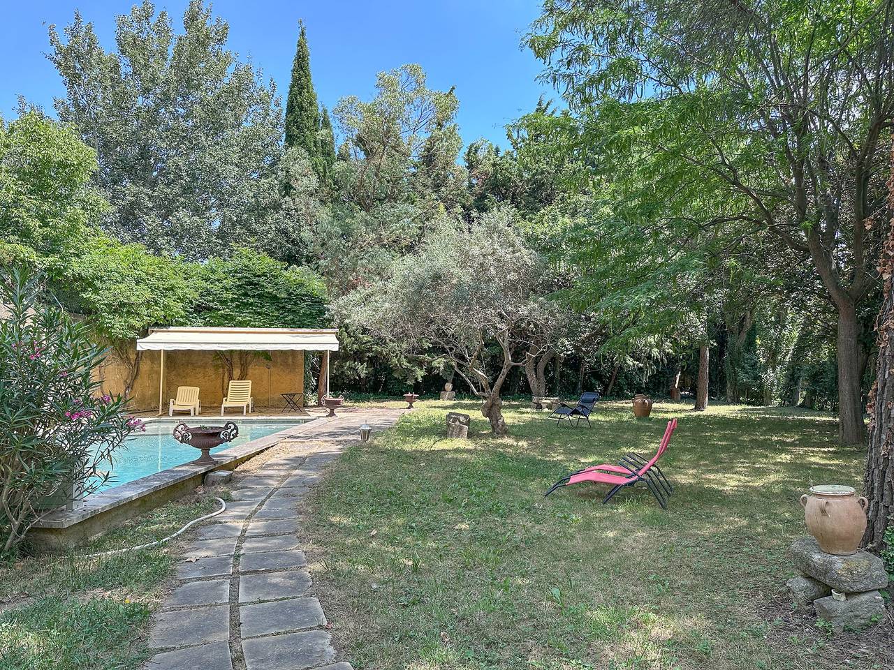 Charmante maison de village avec jardin et piscine privée en Provence in Sainte-Cécile-les-Vignes, Vaucluse