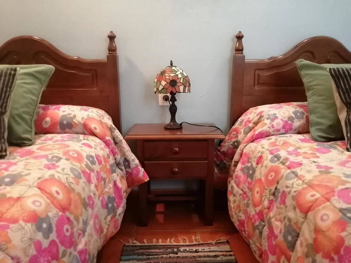 Twin Room with Bathroom in Prades (Espagne), Baix Camp